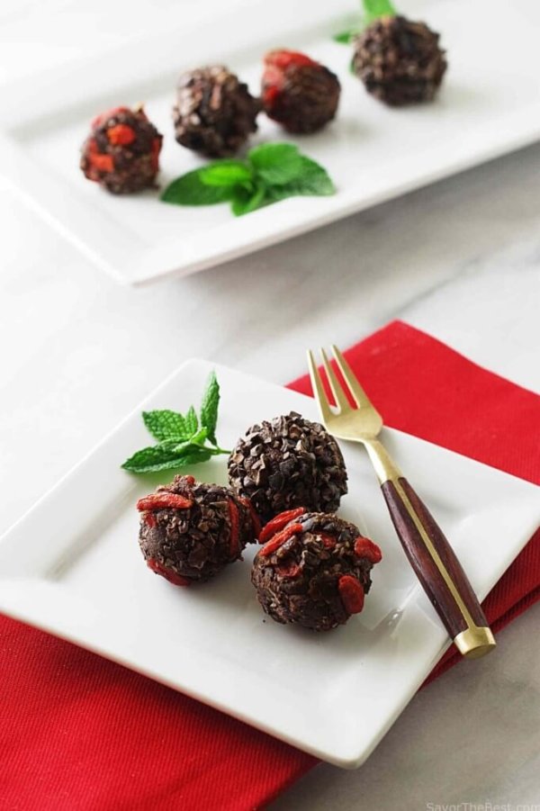 Superfood Energy Bites from Savor the Best The Nutty Scoop from